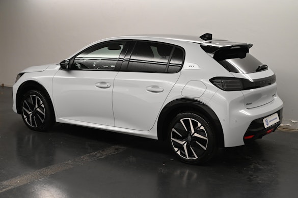 PEUGEOT 208 1.2 Hybrid 145 GT 3