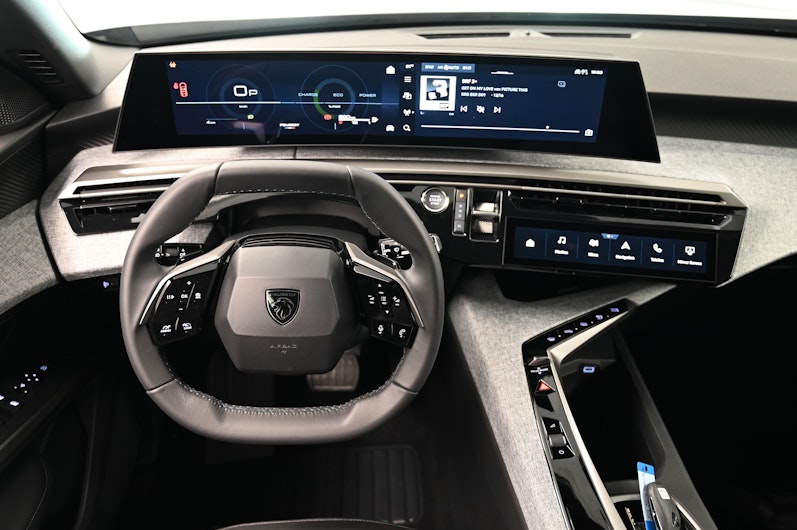 Vehicle image PEUGEOT 3008