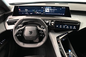 Vehicle image PEUGEOT 3008 1.2 Hybrid Allure Premium