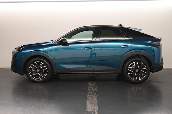 PEUGEOT 3008 1.2 Hybrid Allure Premium 2