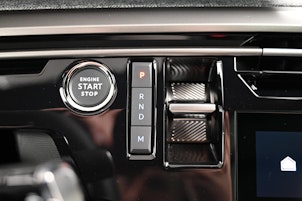 Vehicle image PEUGEOT 3008 1.2 Hybrid GT