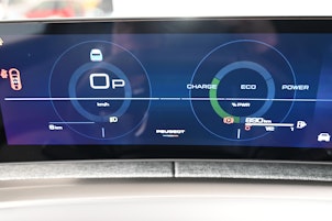 Vehicle image PEUGEOT 3008 1.2 Hybrid GT