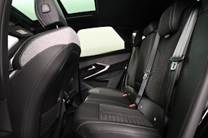 Vehicle image PEUGEOT 3008 1.2 Hybrid GT