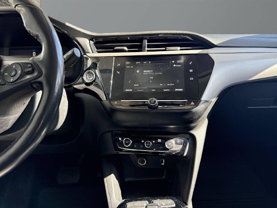 Vehicle image 8 Vehicle image 8