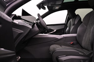 Vehicle image PEUGEOT 3008 1.2 Hybrid GT