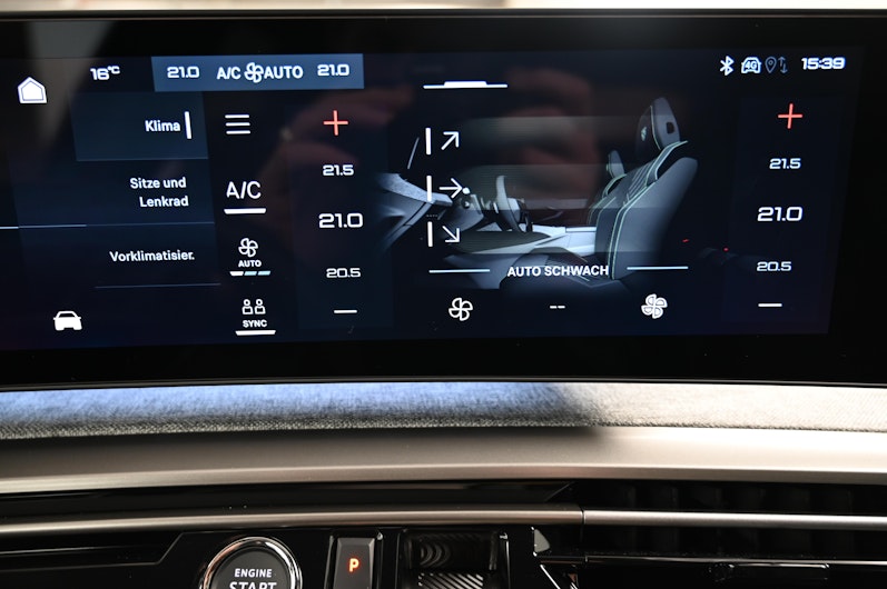 Vehicle image PEUGEOT 3008