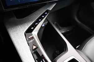 Vehicle image PEUGEOT 3008 e-Allure