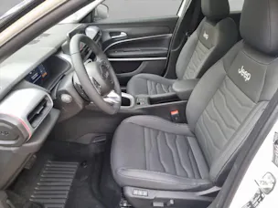 Jeep Avenger 1.2 MHEV Summit