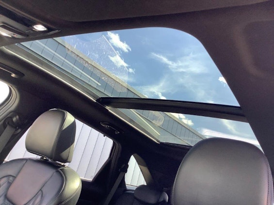 Vehicle image 10 Vehicle image 10