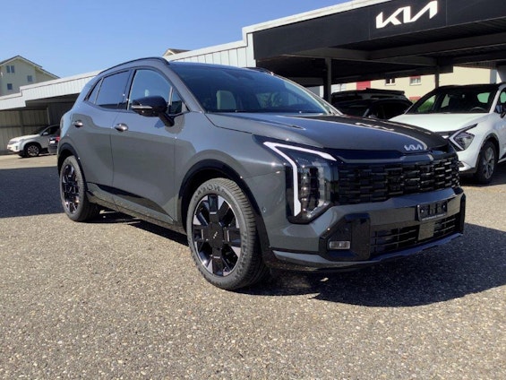 First vehicle image