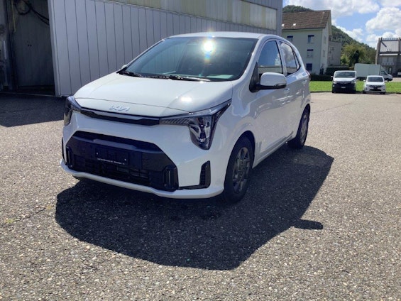 First vehicle image