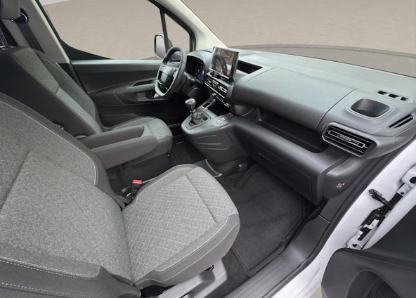 Vehicle image 13 Vehicle image 13