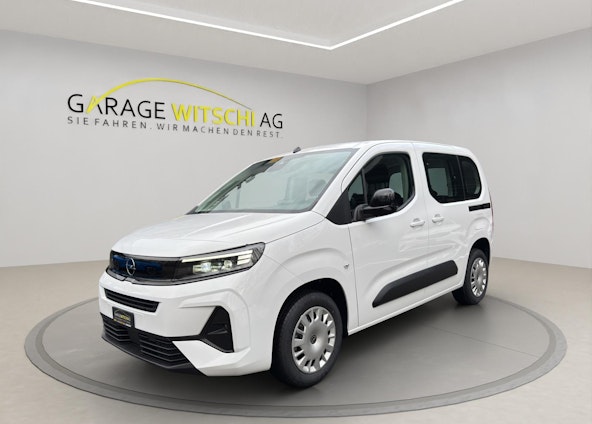 First vehicle image First vehicle image