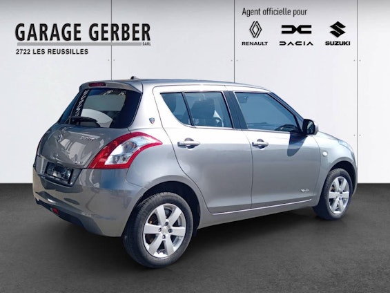 Vehicle image 4 Vehicle image 4