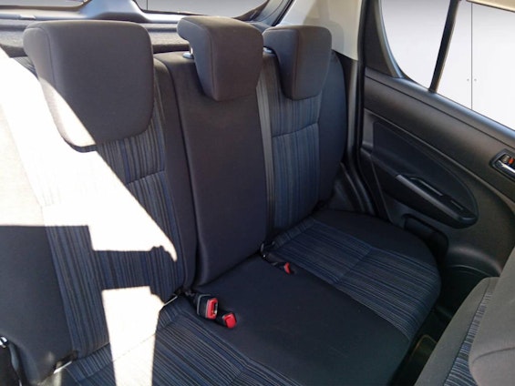 Vehicle image 14 Vehicle image 14