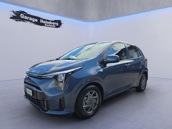 First vehicle image