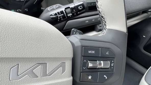 Vehicle image 7 Vehicle image 7