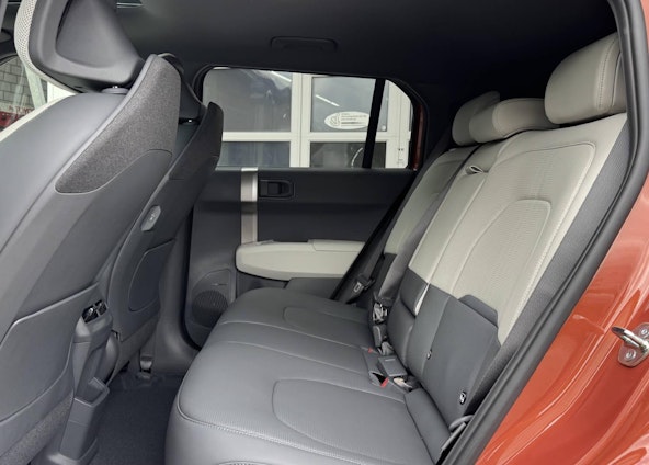 Vehicle image 10 Vehicle image 10