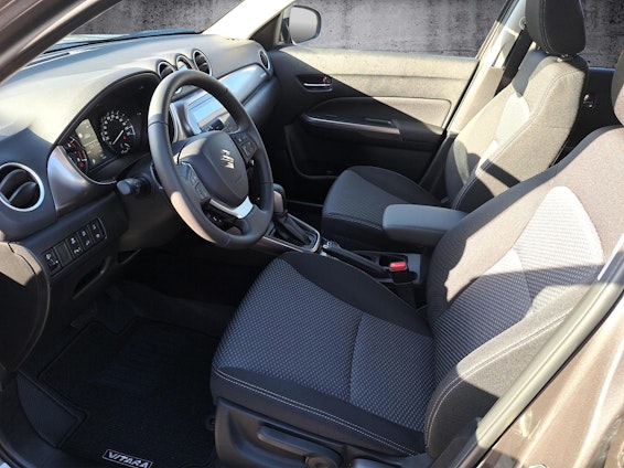Vehicle image 9