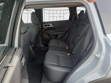 MITSUBISHI OUTLANDER 14