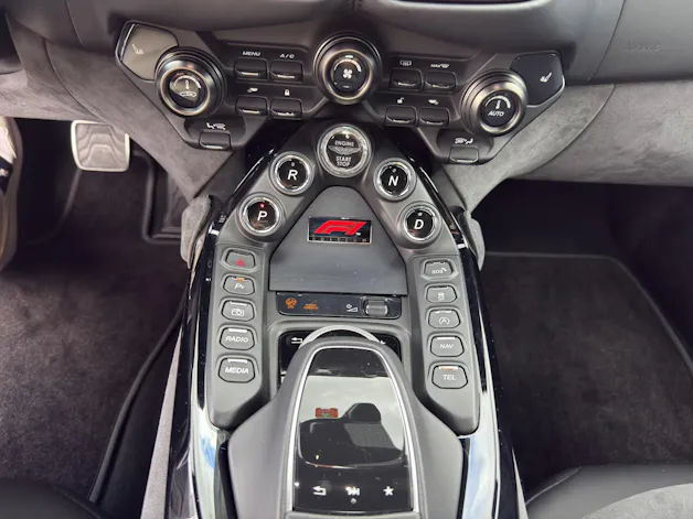Aston Martin V8 Vantage Coupé 4.0 V8 Bi-Turbo F1