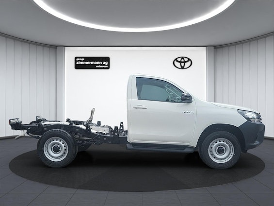 Vehicle image 4 Vehicle image 4