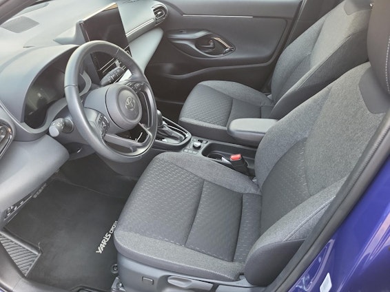 Vehicle image 11