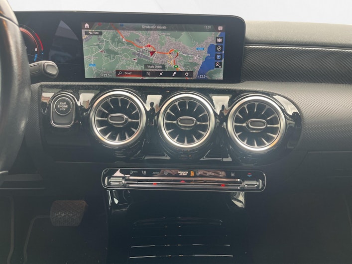 Vehicle image MERCEDES-BENZ A 250