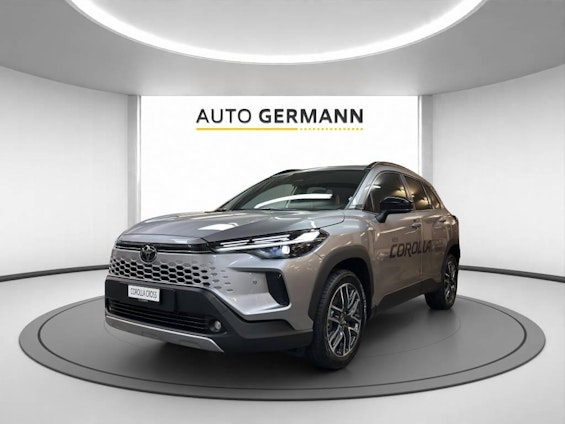 First vehicle image
