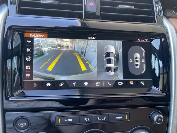 Vehicle image 10 Vehicle image 10