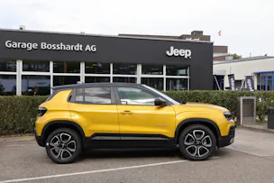Jeep Avenger 1.2 MHEV Summit