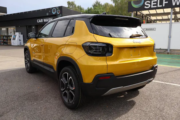 Jeep Avenger 1.2 MHEV Summit