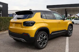 Jeep Avenger 1.2 MHEV Summit