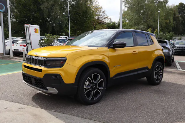 Jeep Avenger 1.2 MHEV Summit