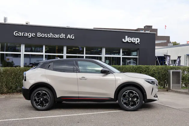 Alfa Romeo Junior 1.2 Ibrida Q4