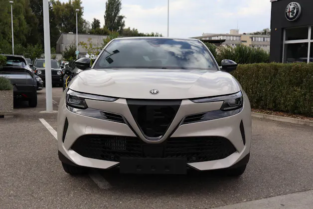 Alfa Romeo Junior 1.2 Ibrida Q4