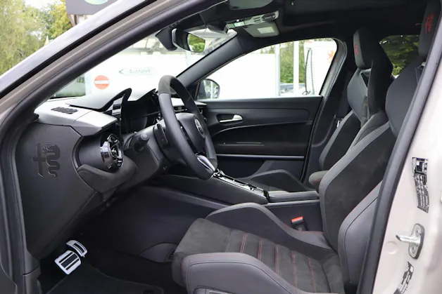 Alfa Romeo Junior 1.2 Ibrida Q4