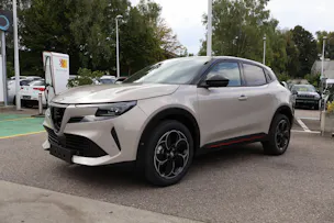 Alfa Romeo Junior 1.2 Ibrida Q4