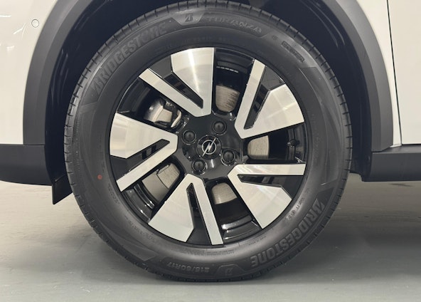 Vehicle image 7 Vehicle image 7