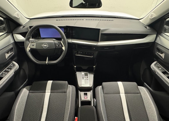 Vehicle image 11 Vehicle image 11