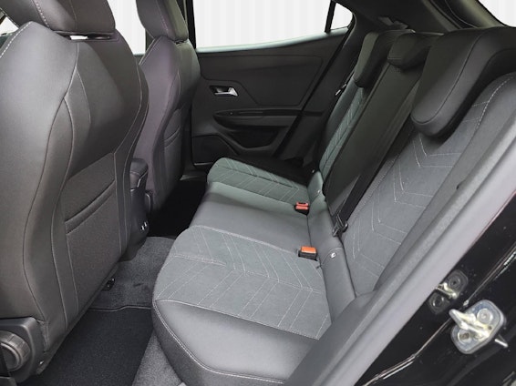 Vehicle image 9 Vehicle image 9