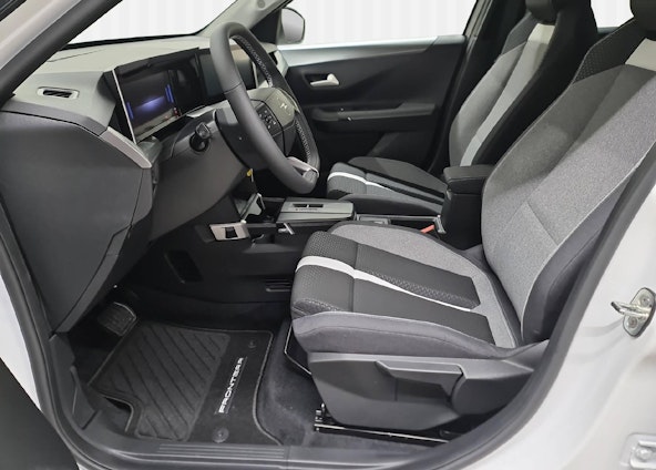 Vehicle image 5 Vehicle image 5