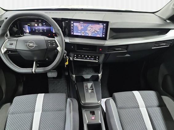 Vehicle image 6 Vehicle image 6