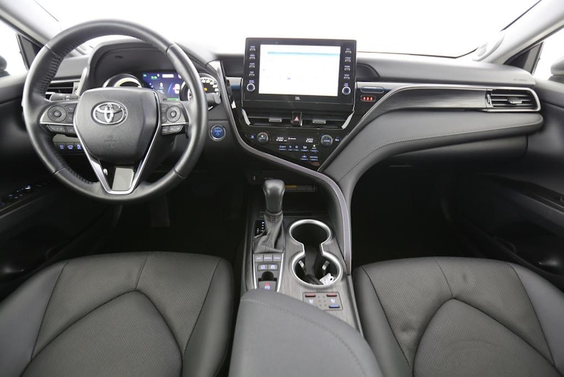 Vehicle image TOYOTA CAMRY