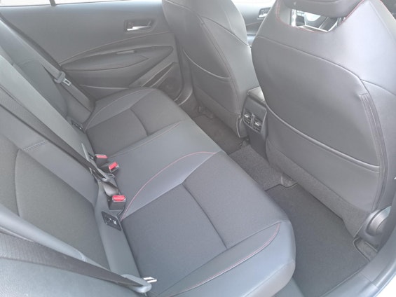 Vehicle image 15 Vehicle image 15