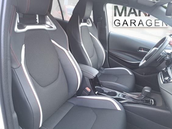 Vehicle image 14 Vehicle image 14