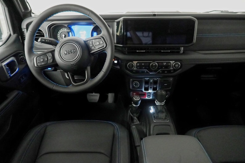 Vehicle image JEEP WRANGLER