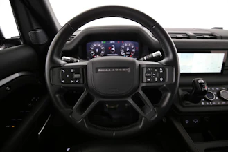 https://vehicle.imgix.net/3991530/2eb1151f-975d-4dc9-ade0-d3f1e20db4ed.jpg
