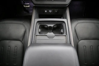https://vehicle.imgix.net/3991530/a2bb0123-ff89-476c-865d-0d5ce6284131.jpg