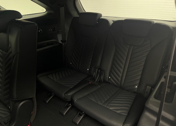 Vehicle image 15 Vehicle image 15